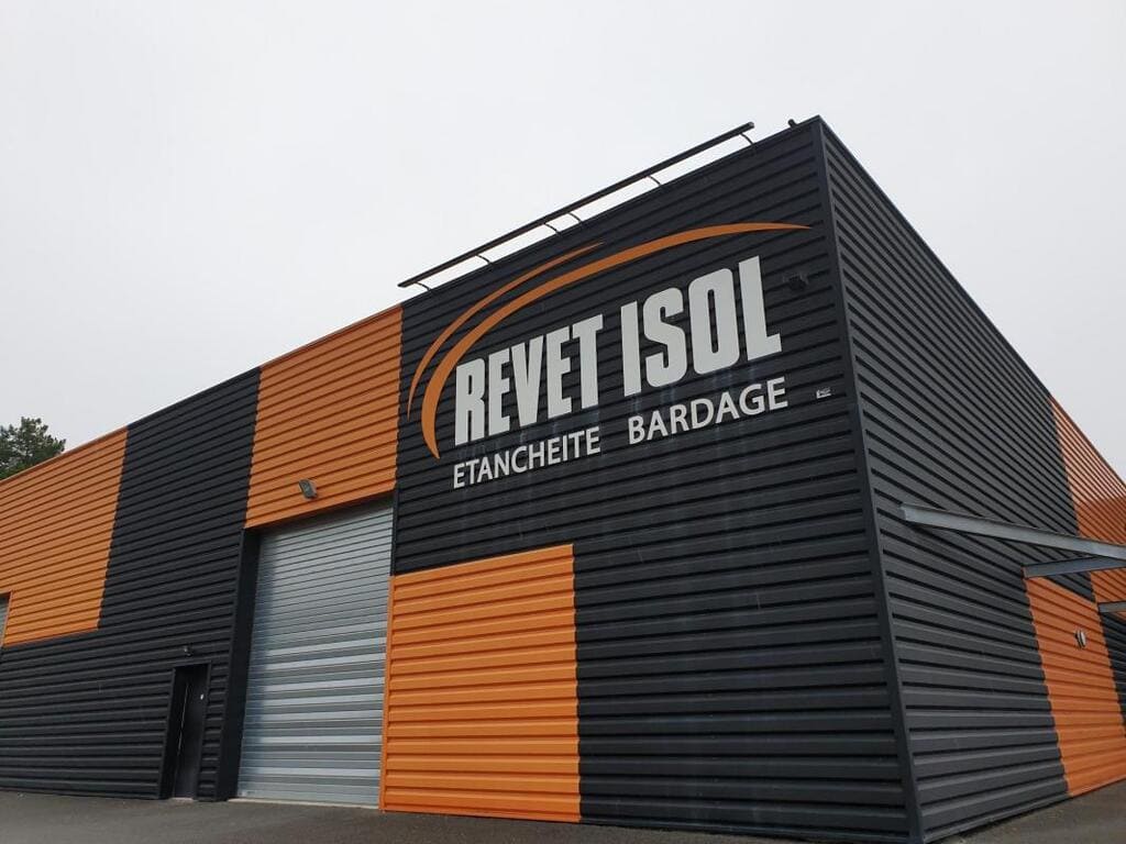  Revet Isol 16 - Couvreur à Angoulême